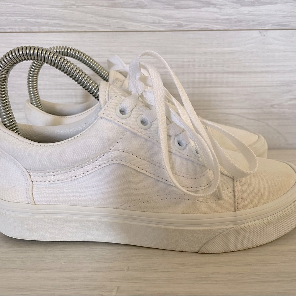 Vans Off the Wall Canvas Shoe
